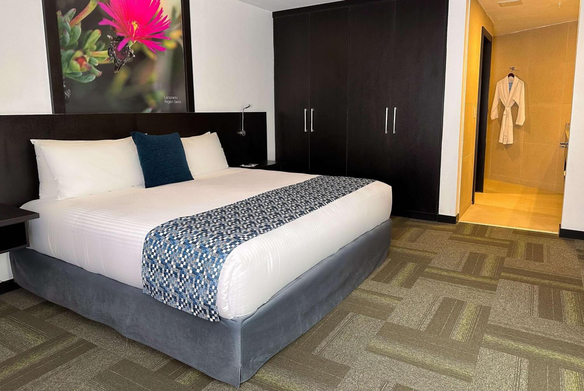 Hotel Wyndham Quito Airport Puembo Exterior foto